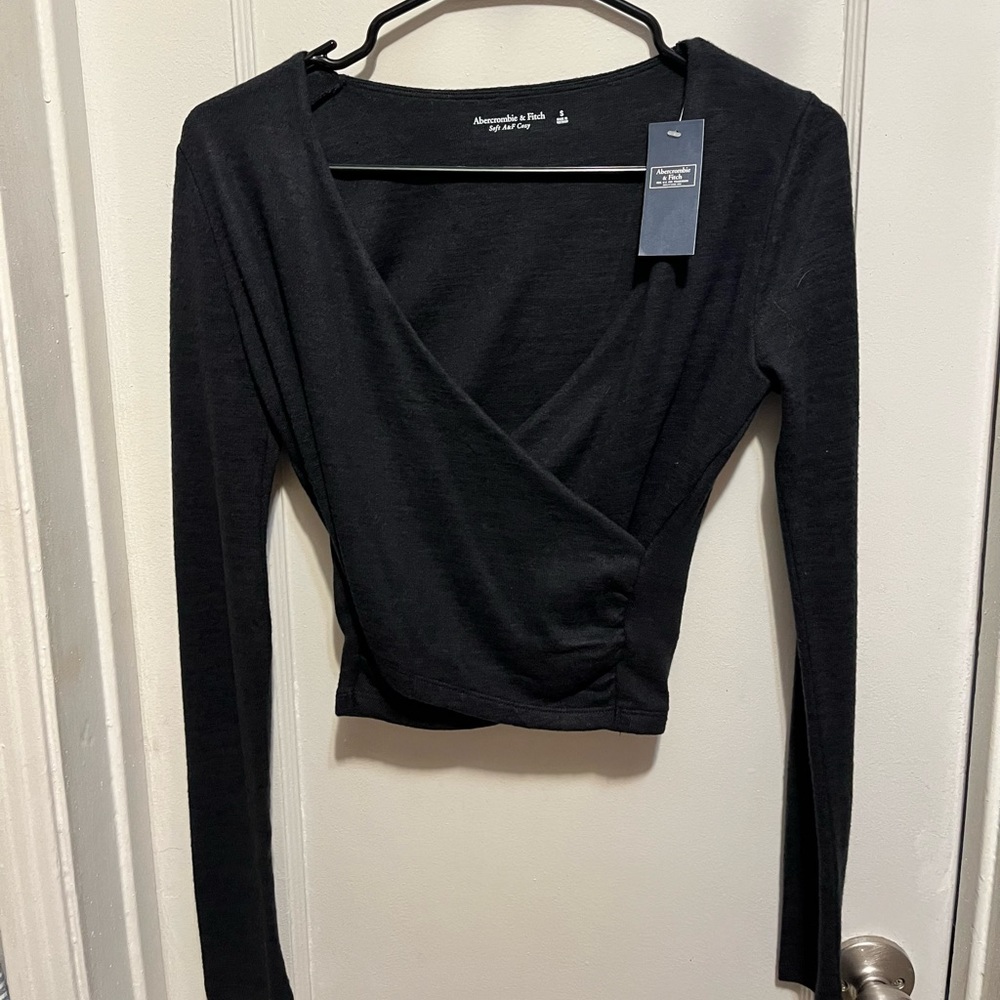 Abercrombie and Fitch crop sweater